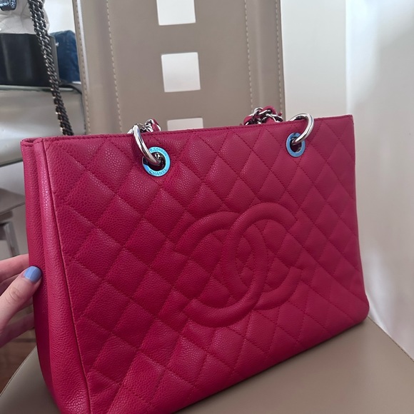 Chanel red caviar GST with silver hardware - Picture 15 of 16